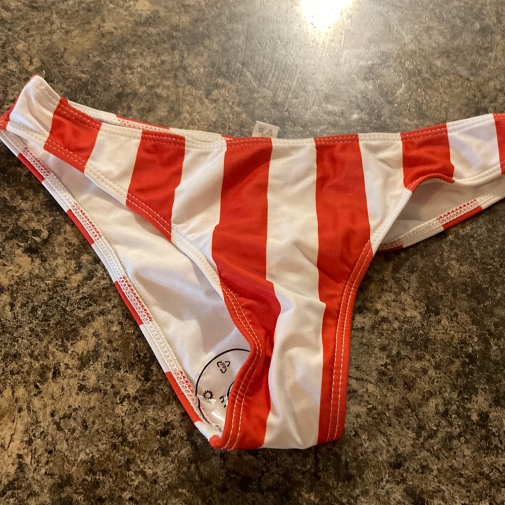 M swim bottoms